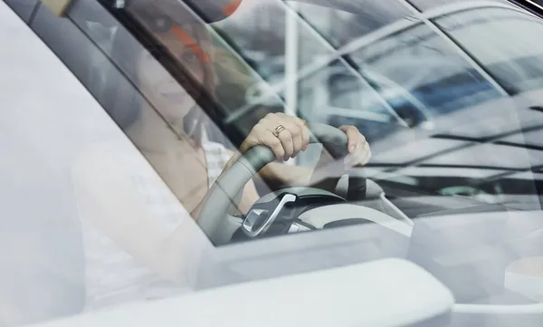 Privire Din Faţă Reflecție Sticlă Şofer Interiorul Automobilului Modern Testarea — Fotografie, imagine de stoc