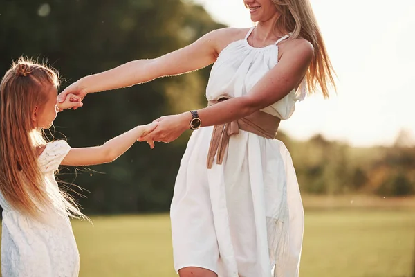 Happy Together Mother Daughter Enjoying Weekend Together Walking Outdoors Field — Stock Photo, Image