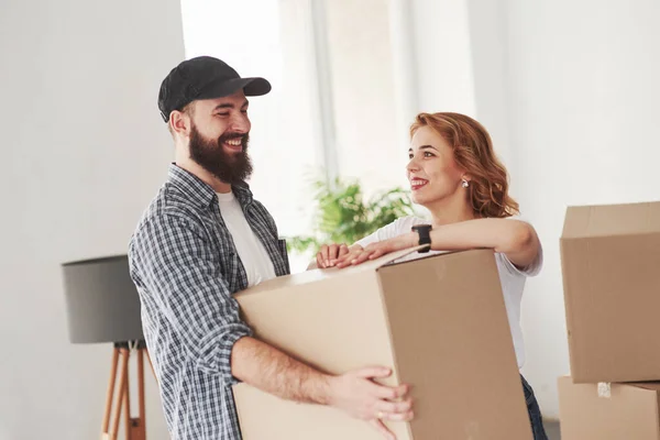 Positieve Emoties Gelukkig Stel Samen Hun Nieuwe Huis Beweging — Stockfoto