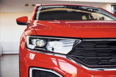 Yeni modern otomobilin parçacık görüntüsü.