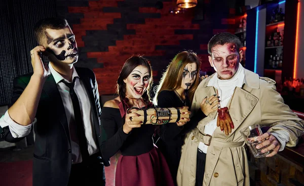 Friends Bomb Hands Thematic Halloween Party Scary Makeup Costumes — Stock Photo, Image