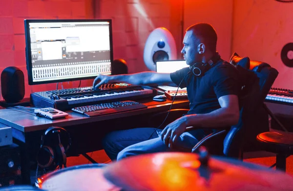 Guy Have Job Project Mixing Music Indoors Studio — Stock Photo, Image