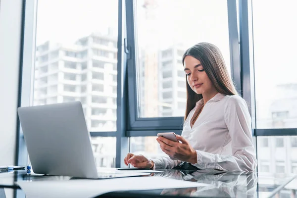 Busy Day Young Woman White Formal Clothes Indoors Modern Office — Fotografie, imagine de stoc