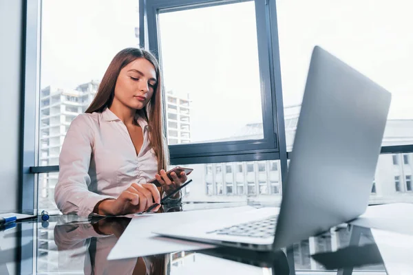 Busy Day Young Woman White Formal Clothes Indoors Modern Office — Stockfoto