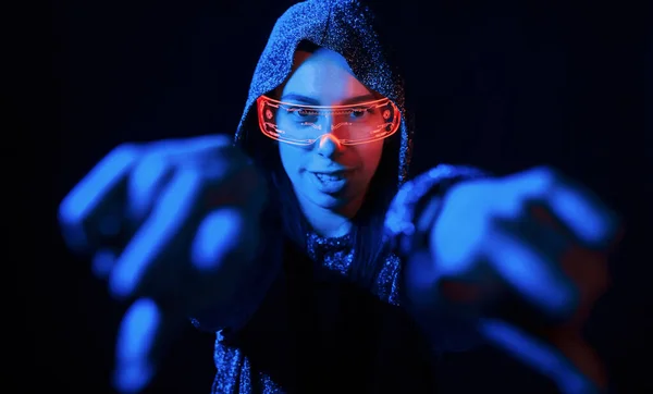 Does Gestures Hands Portrait Young Girl Eyeglasses Blue Neon Lighting —  Fotos de Stock
