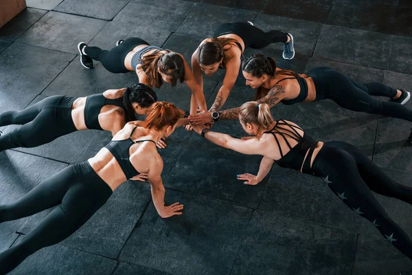 Plank Exercise Group Young Sportive People Have Crossfit Day Indoors —  Fotos de Stock