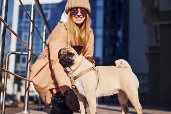 Woman Warm Clothes Sitting Have Fun Her Little Pug Dog — Stock Photo, Image
