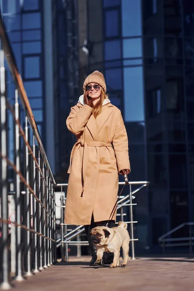 Woman Warm Clothes Have Walk Her Little Pug Dog Business — Stockfoto