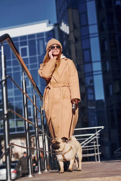 Woman Warm Clothes Have Walk Her Little Pug Dog Business — Foto Stock