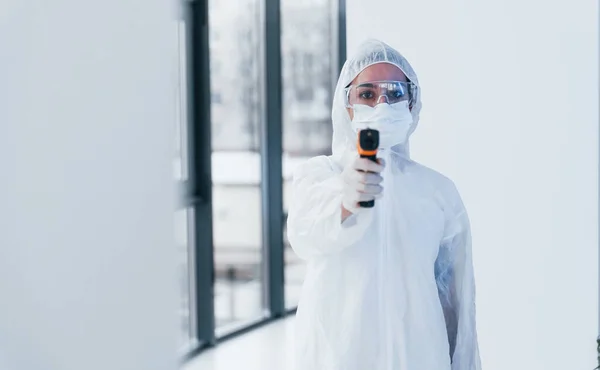 Holds Infrared Thermometer Portrait Female Doctor Scientist Lab Coat Defensive — 图库照片