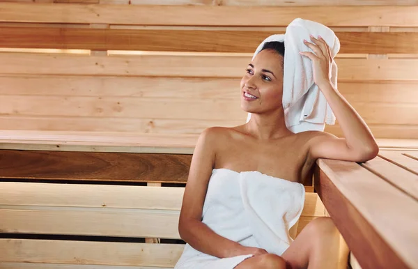 Young Beautiful Woman Have Rest Sauna Conception Bodycare — Stock fotografie