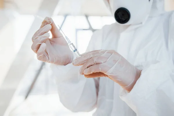 Holds Syringe Medicine Female Doctor Scientist Lab Coat Defensive Eyewear — Stock Fotó