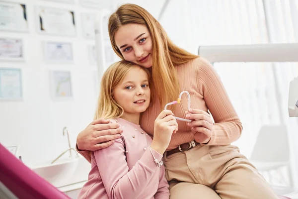 Little Girl Visiting Dentist Clinic Her Mom Conception Stomatology — Zdjęcie stockowe