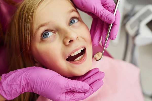 Little Girl Visiting Dentist Clinic Conception Stomatology — Zdjęcie stockowe