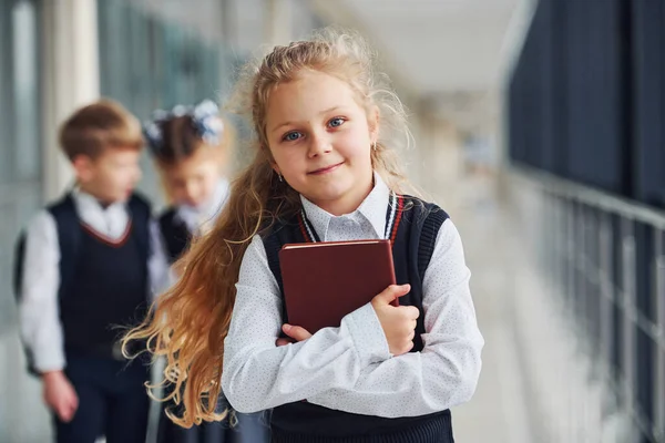 School Kids Uniform Together Books Corridor Conception Education — 图库照片