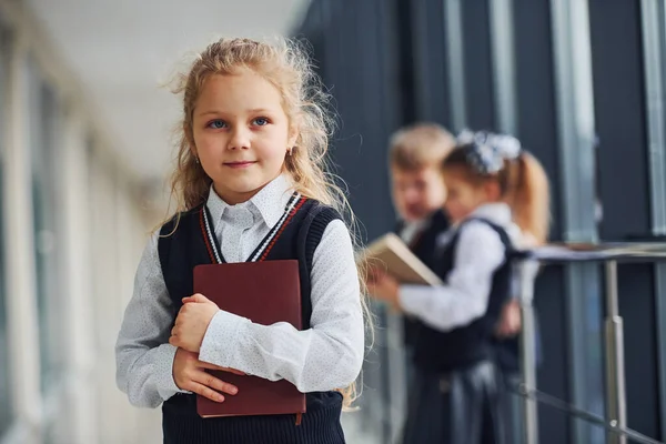 School Kids Uniform Together Books Corridor Conception Education — Stockfoto