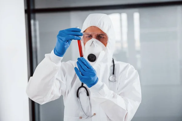 Male Doctor Scientist Lab Coat Defensive Eyewear Mask Holds Test — стоковое фото