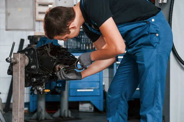 Professional Repairman Garage Works Broken Automobile Engine — Stock Photo, Image