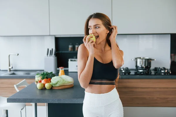 Holds Apple Hand Young European Woman Indoors Kitchen Indoors Healthy — 스톡 사진