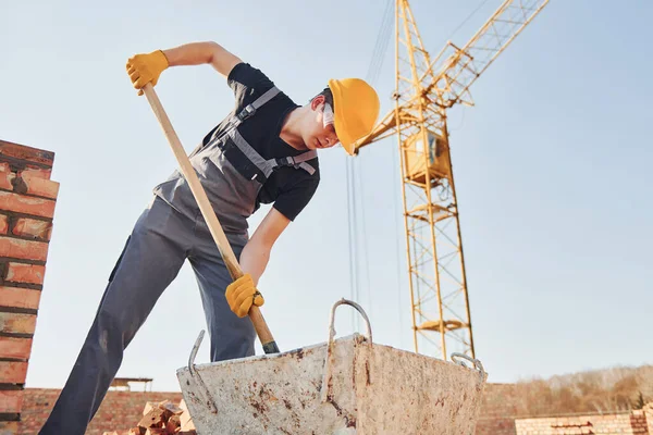 Using Showel Construction Worker Uniform Safety Equipment Have Job Building — Stock fotografie