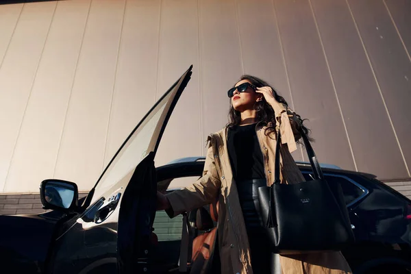 Young Woman Black Leggins Walks Out Her Modern Car — Stock Fotó
