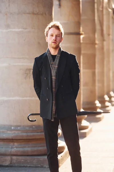 Holding Umbrella Elegant Young Man Formal Classy Clothes Outdoors City — Stock Photo, Image