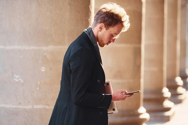 Laptop Phone Hands Elegant Young Man Glasses Adn Formal Classy — Stok fotoğraf