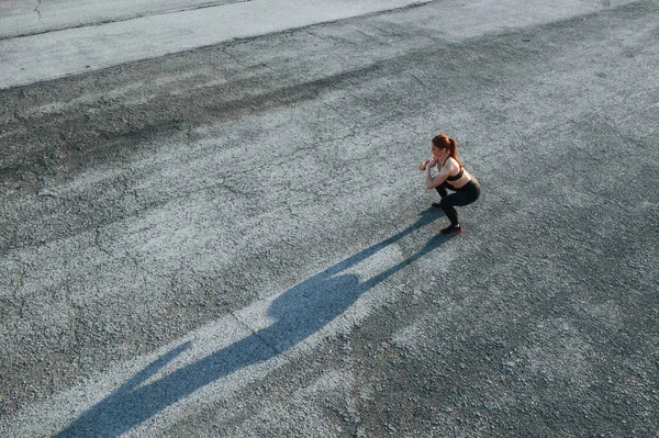 Frauen Die Abends Fitnesstag Auf Der Straße Haben — Stockfoto