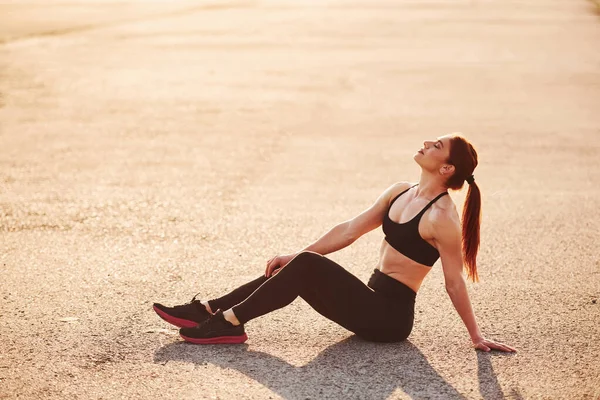Woman Sportswear Have Fitness Day Road Evening Time — Stockfoto