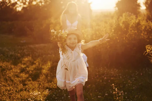 Beautiful Lightbeam Mother Boy Girl Spending Free Time Field Sunny — Stock Photo, Image