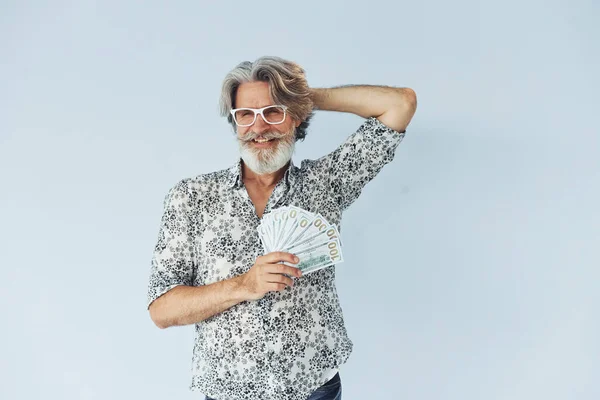 Senior Elegante Hombre Moderno Con Pelo Gris Barba Interior Tiene — Foto de Stock