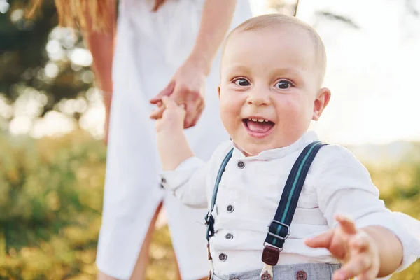 Young Mother Her Little Son Outdoors Forest Beautiful Sunshine — Stock Photo, Image