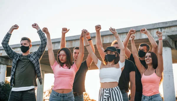 Група Протестуючих Проти Молодих Людей Які Стоять Разом Активіст Права — стокове фото