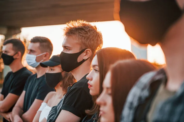 Schöner Sonnenschein Gruppe Protestierender Junger Leute Die Zusammenstehen Aktivist Für — Stockfoto