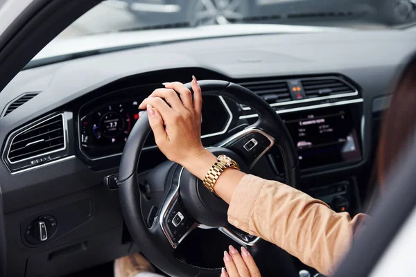 Driving Car Fashionable Beautiful Young Woman Her Modern Automobile — Stock Photo, Image