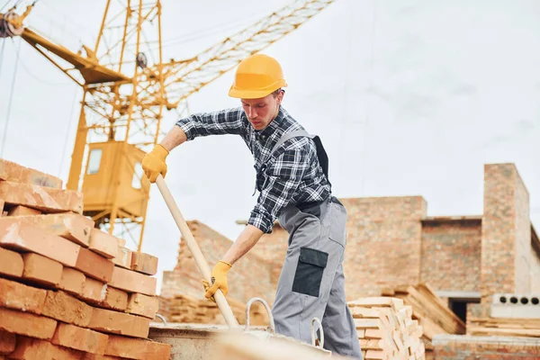 Lopata Mâini Lucrătorii Construcții Echipamente Uniforme Siguranță Lucru Construcții — Fotografie, imagine de stoc