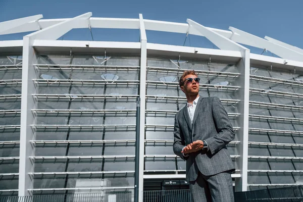 Big Stadium Young Businessman Grey Formal Wear Outdoors City — Stock Photo, Image