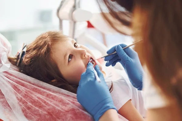 Little Girl Visiting Dentist Clinic Conception Stomatology — Photo