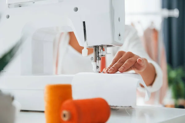 Working Using Sewing Machine Seamstress Her Office Different Clothes — Stock Photo, Image