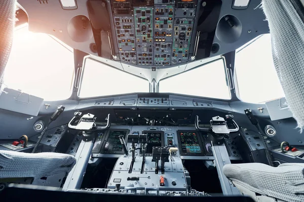 Piękne Światło Słoneczne Widok Bliska Kokpit Samolotu — Zdjęcie stockowe