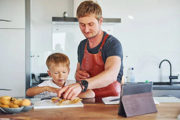 Kitchen Food Father Son Indoors Home Together — Stock Photo, Image
