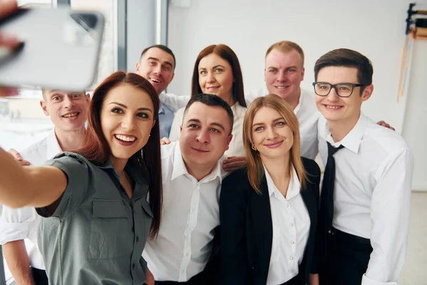 Selfie Gruppo Persone Abiti Formali Ufficiali Che Trova All Interno — Foto Stock