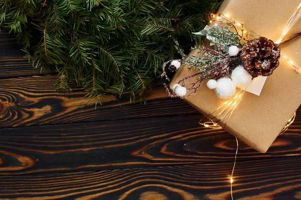 Κουτιά Δώρων Στο Τραπέζι Κάτοψη Της Γιορτινής Χριστουγεννιάτικης Υφής Διακόσμηση — Φωτογραφία Αρχείου