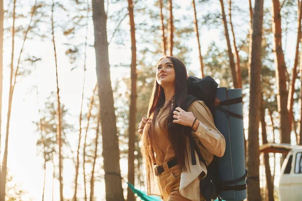 Enjoying Hiking Woman Traveling Alone Forest Daytime Summer — Stock Photo, Image