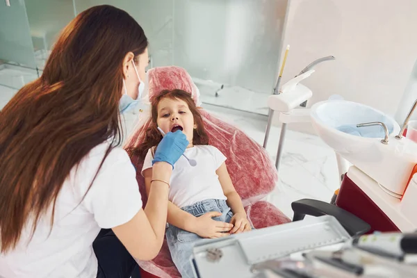 Little Girl Visiting Dentist Clinic Conception Stomatology — Photo