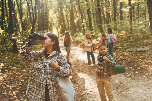 Discovering New Places Kids Green Forest Summer Daytime Together — Stock Photo, Image