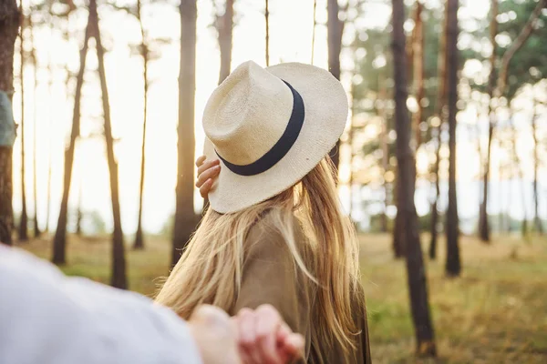 Woman Holding Man Hand Happy Couple Outdoors Forest Daytime — Stock Photo, Image