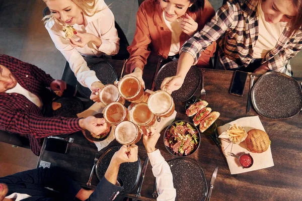 Cheerful Emotions Group Young Friends Sitting Together Bar Beer — Stock Photo, Image