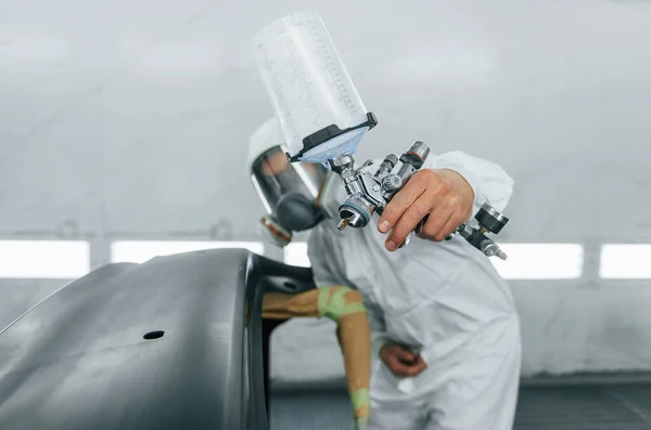 Listo Para Pintura Hombre Uniforme Está Trabajando Servicio Automóviles — Foto de Stock