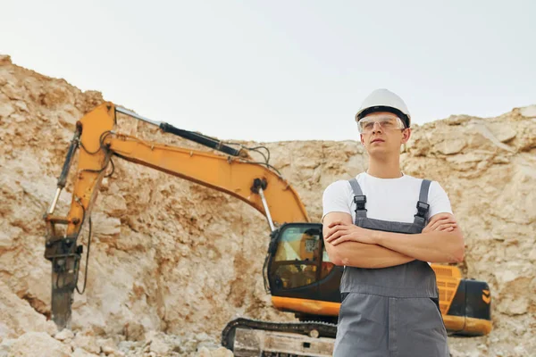 Una Grande Carriera Lavoratore Uniforme Professionale Sul Pozzo Prestito Durante — Foto Stock